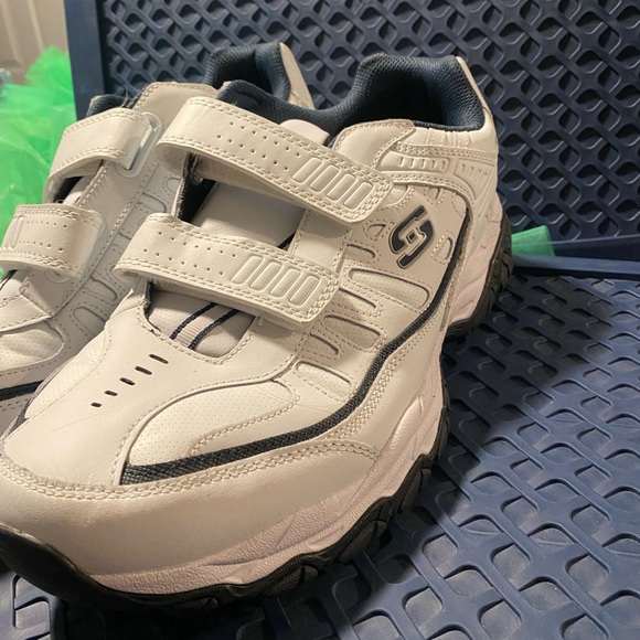 Men’s sketchers - Picture 1 of 4